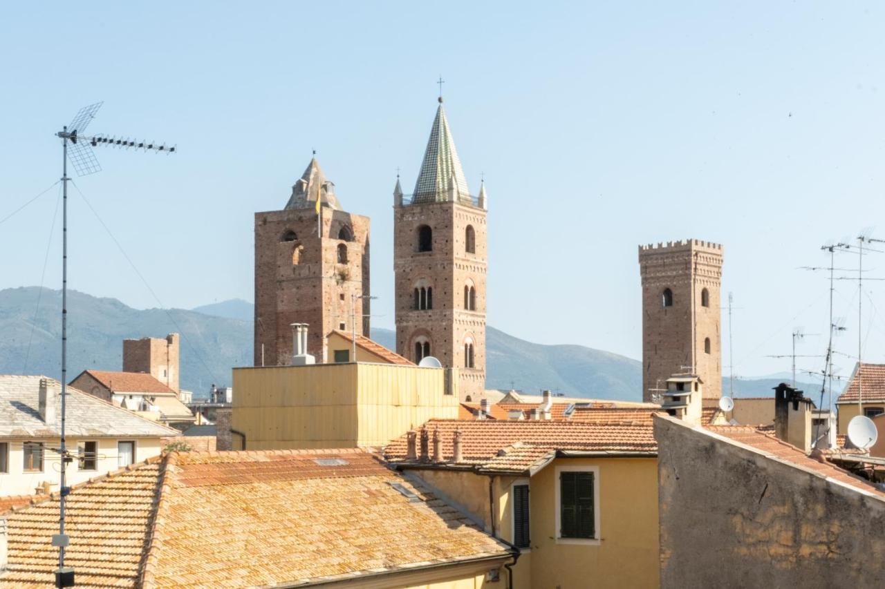 Palazzo Oddo Rental Rooms ألبينغا المظهر الخارجي الصورة