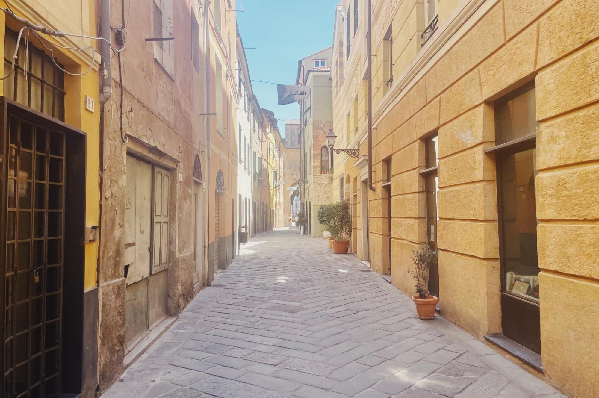 Palazzo Oddo Rental Rooms ألبينغا المظهر الخارجي الصورة